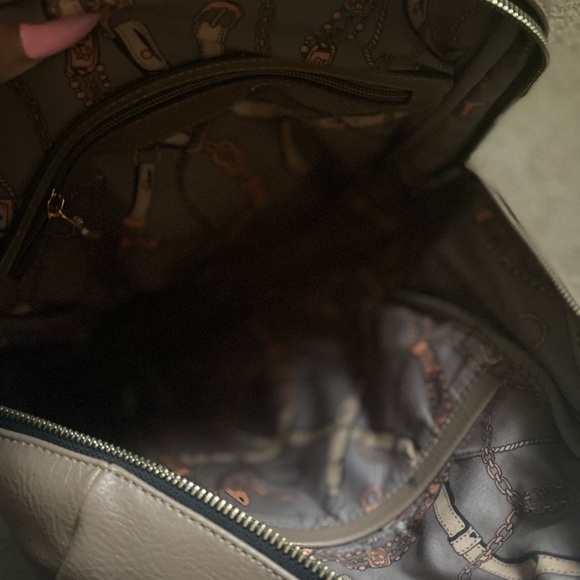 Backpack - Picture 2 of 4